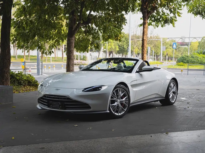 Aston Martin Vantage