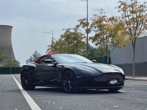 Aston Martin DB11 2019