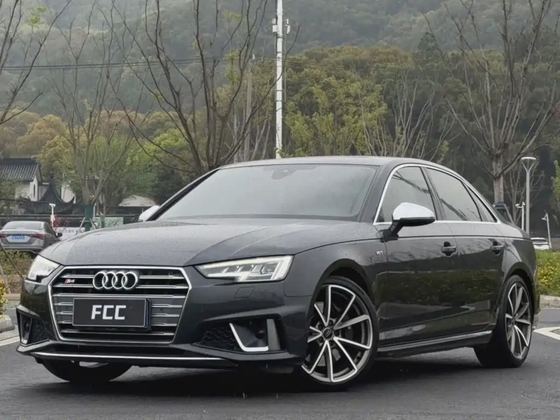 Audi S4