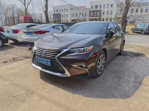 Lexus ES 2018