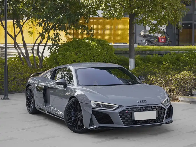 Audi R8