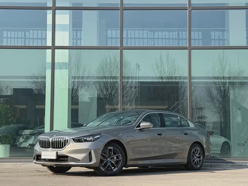 BMW i5