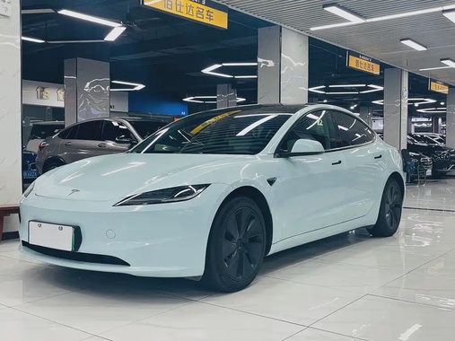 Tesla Model 3 2024