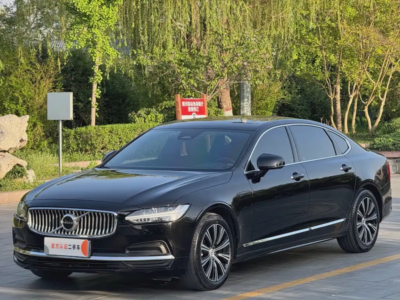 Volvo S90