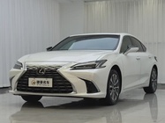 Lexus ES 2025