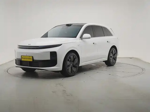 Li Auto L6 2025