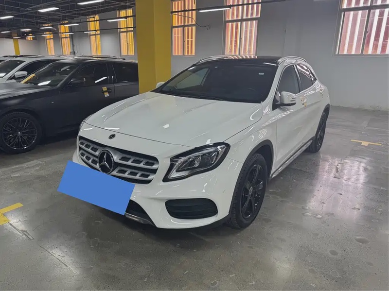 Mercedes-Benz GLA-Class