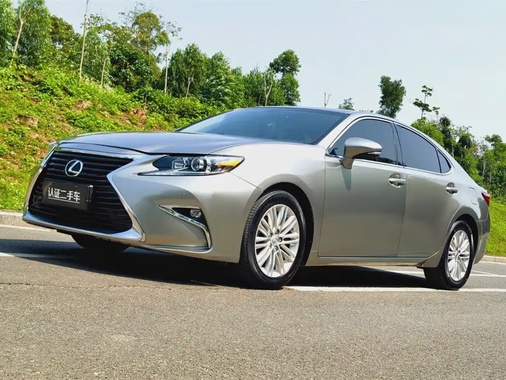 Lexus ES 2016