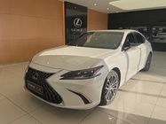 Lexus ES 2024