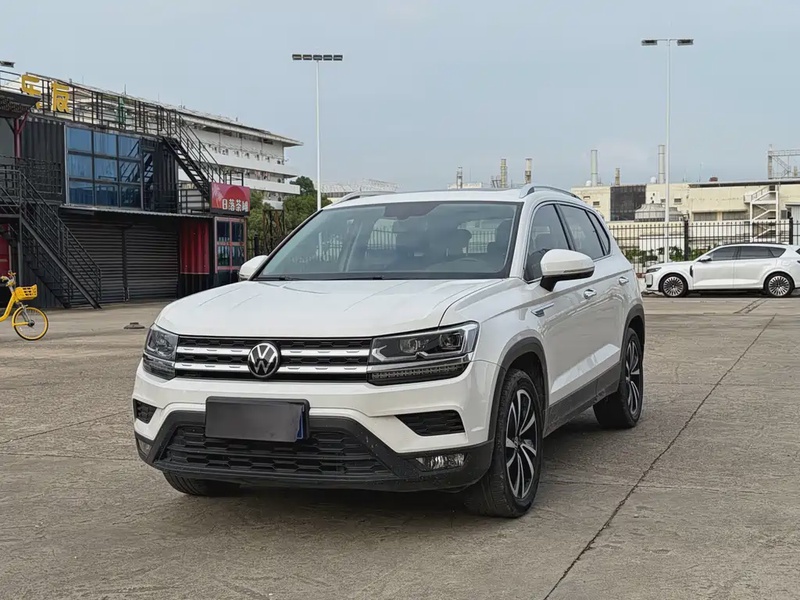 Volkswagen Tharu