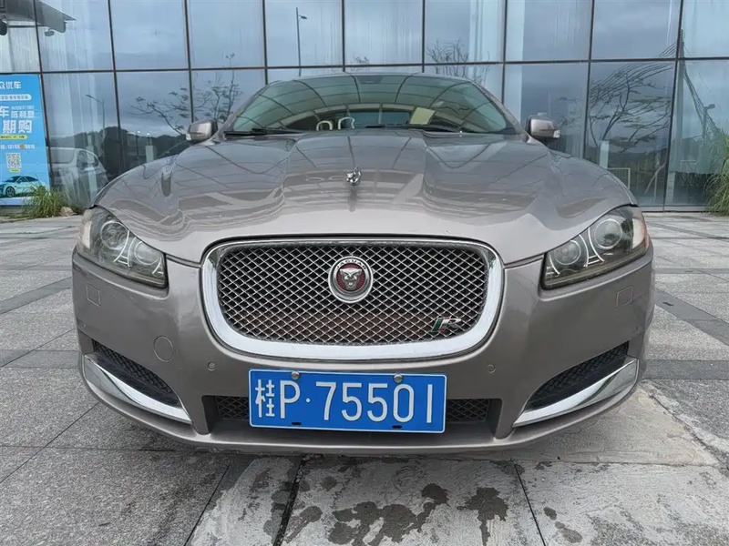 Jaguar XF