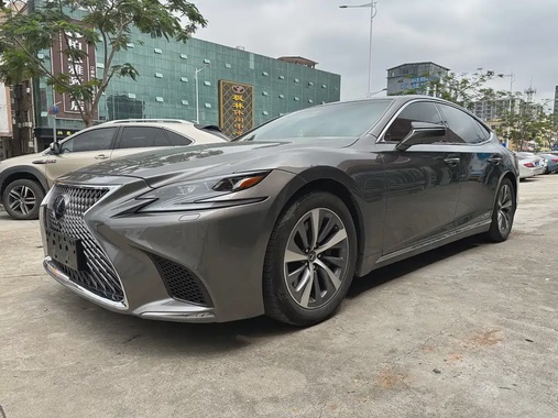 Lexus LS 2019
