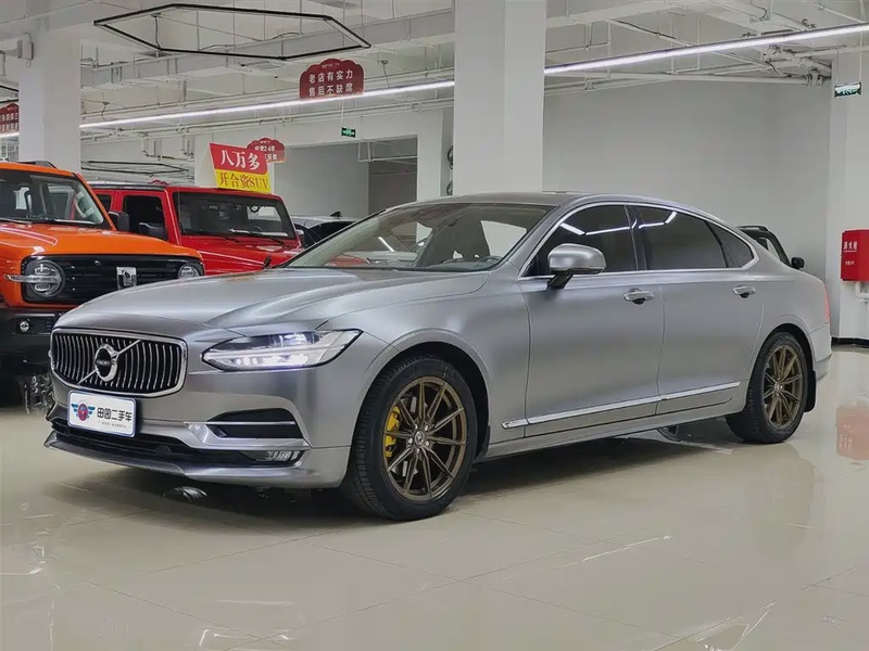 Volvo S90