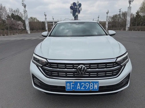 Volkswagen Sagitar 2024