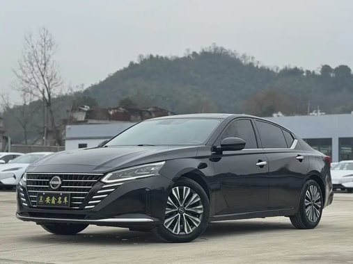 Nissan Teana 2023