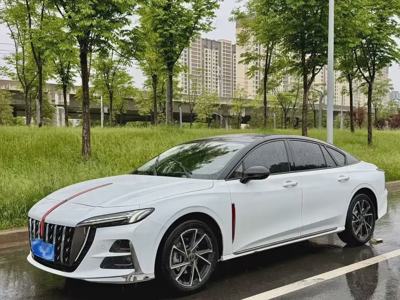 Hongqi H6