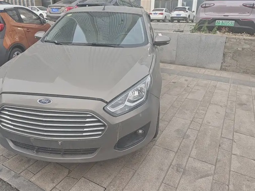 Ford Escort 2015