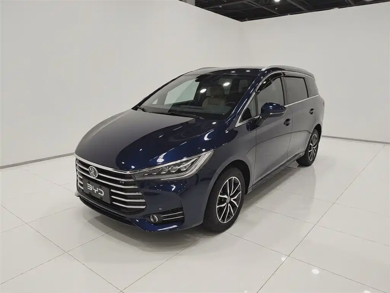 BYD MAX