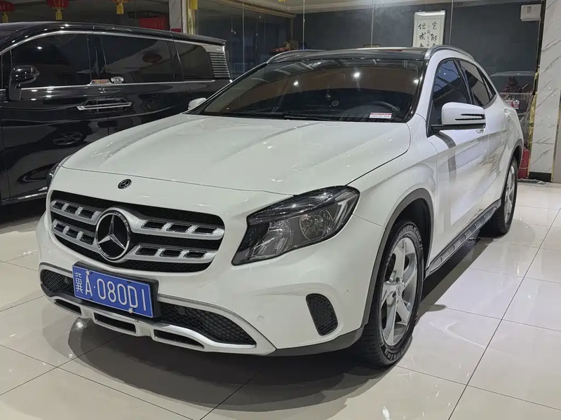 Mercedes-Benz GLA-Class