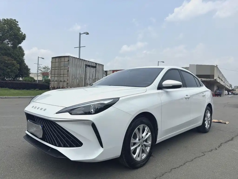 Roewe i5