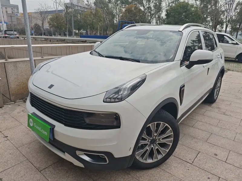 Lynk & Co 01