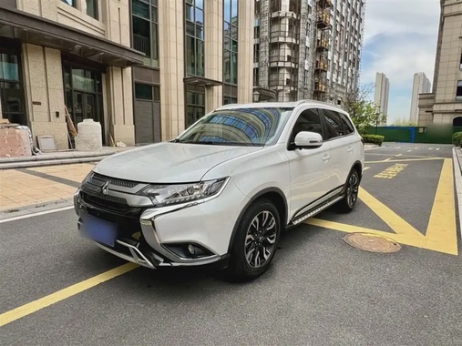 Mitsubishi Outlander 2021