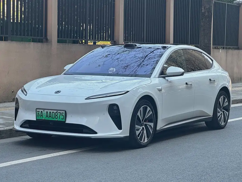 NIO ET5