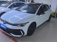 Volkswagen Golf 2025
