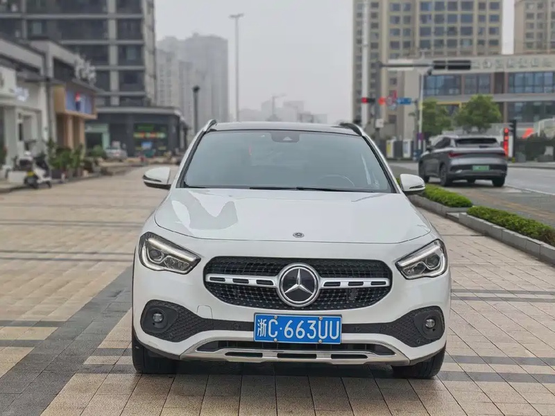 Mercedes-Benz GLA-Class