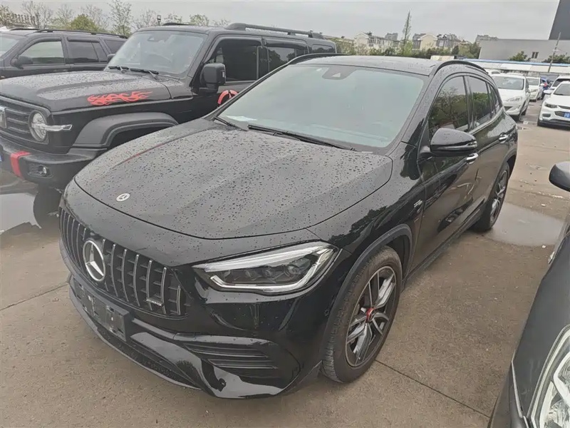 Mercedes-Benz GLA-Class