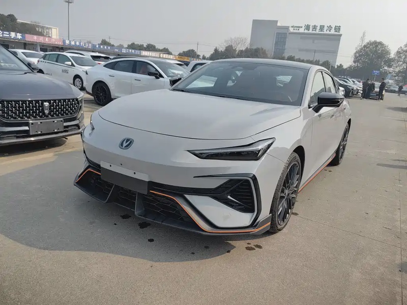 Changan UNI-V
