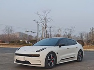 Zeekr 001 2024