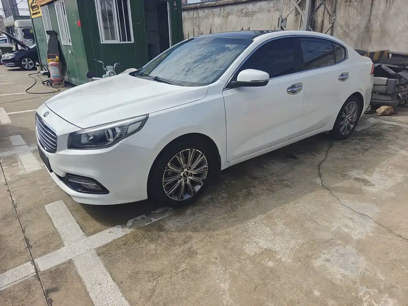 Kia K4