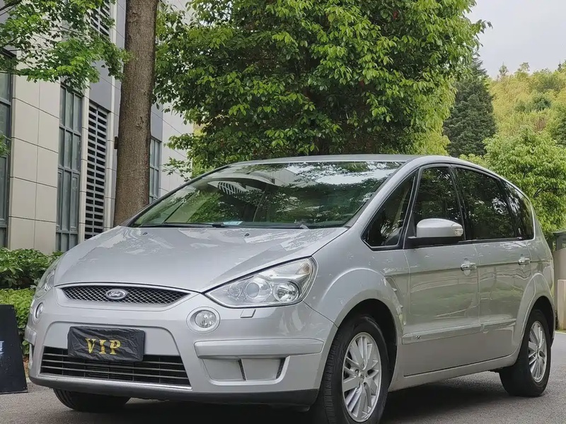 Ford Max