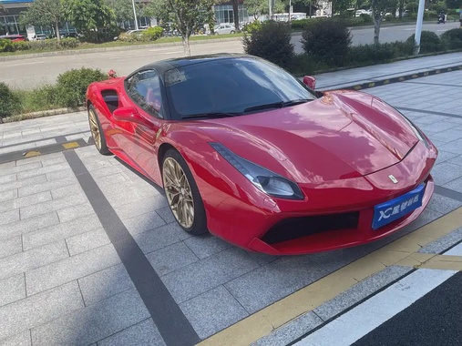 Ferrari 488 2019