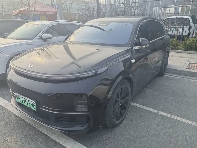 Li Auto L8