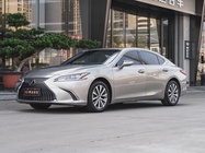 Lexus ES 2020