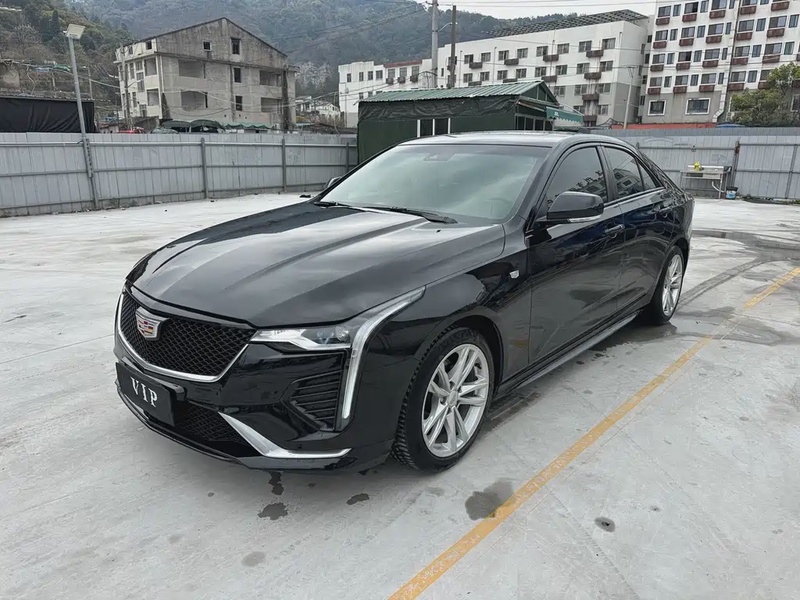 Cadillac CT4