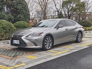 Lexus ES 2019