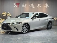 Lexus ES 2021