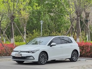 Volkswagen Golf 2025