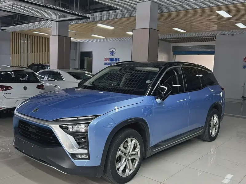 NIO ES8