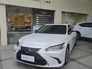 Lexus ES 2019
