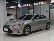 Lexus ES 2020