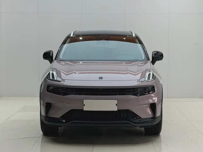 Lynk & Co 06