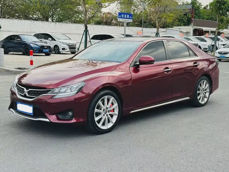 Toyota Reiz