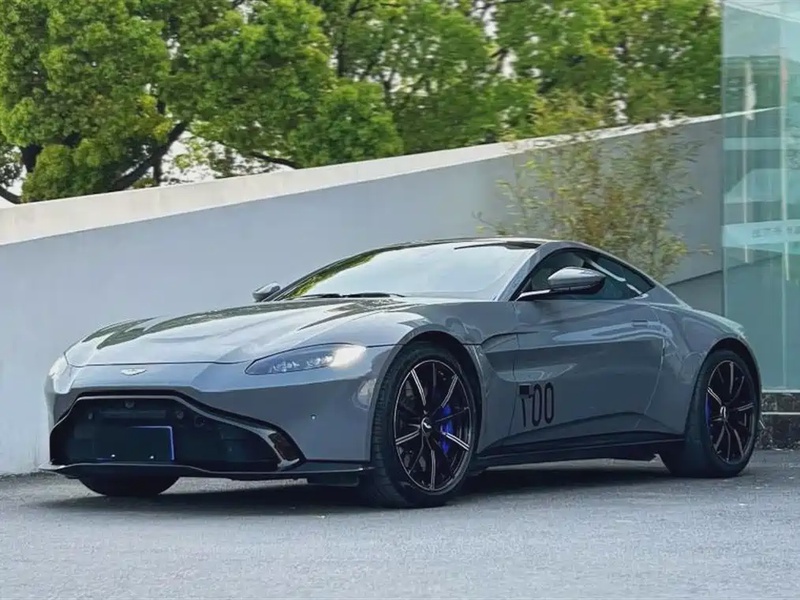 Aston Martin Vantage