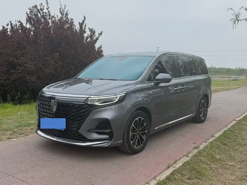 Roewe iMAX8