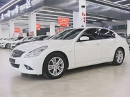 Infiniti G 2011