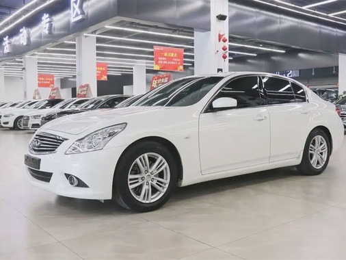 Infiniti G 2011